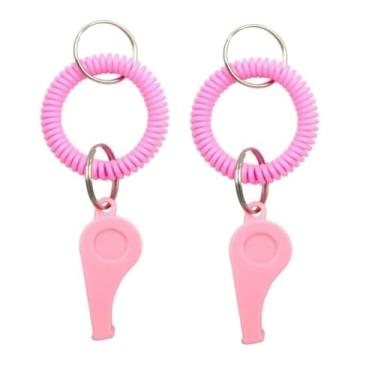 Imagem de Apito esportivo rosa com alça de pulso ajustável - Som de alta frequência para treinadores, árbitros e esportes de equipe, apito de emergência de plástico durável para futebol, beisebol e segurança ao