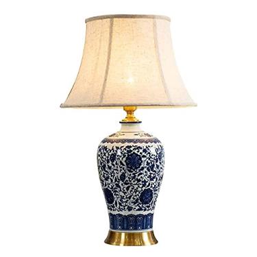 Imagem de Abajur de mesa, estilo chinês vintage, tradicional, em porcelana azul e branca, com cúpula em formato de sino, ideal para quarto, escritório, sala de leitura ou mesa de cabeceira.