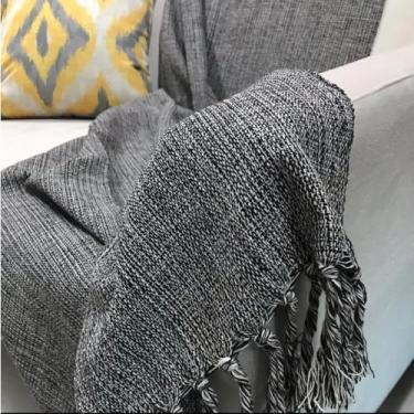 Imagem de Manta Para Sofá Gigante 100% Algodão Artesanal | Cobertura Decorativa para Sofá ou Cama, Franja Feita à Mão, Charme e Conforto(Preto Mesclado)