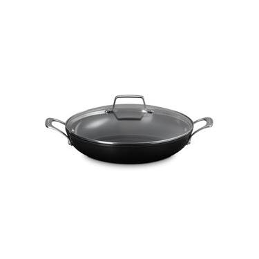 Imagem de CAÇAROLA LE CREUSET BAIXA NON-STICK CERAMIC ESSENTIAL 30CM 51311300010598