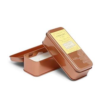 Imagem de Coleção Biblioteca Paddywax Edgar Allan Poe 2 pavios, lata perfumada para viagem, conjunto de 2, 100 ml, cardamomo, absinto e sândalo