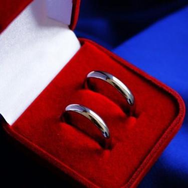 Imagem de Par de Alianças de Namoro e Compromisso Prata Abaulada Anatômica 4mm E