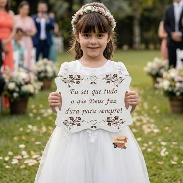 Imagem de Plaquinha Placa Casamento Lá Vem A Noiva MDF Personalizada Frases Entrada Noiva Pajem Daminha (Eu sei que Tudo o que Deus faz, Branco)