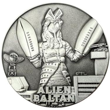 Imagem de Goliath Coins - Ultraman Alien Baltan - Large Collectible Display Coin, Includes Stand, 3D Dual-Sided, 2.75", 4oz, Zinc Alloy