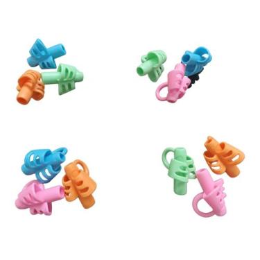 Imagem de 3 Adaptadores Suporte Escrita Para Lápis Dedo - T&D JOGOS EDUCATIVOS, 