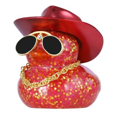 Imagem de BOZILY Pato de borracha com glitter vermelho exclusivo com chapéu de cowboy e acessórios – Kit de decoração de painel de carro faça você mesmo, decoração de pato estridente para mesa de escritório