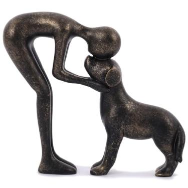 Imagem de FriyGardcn Escultura para animais de estimação, decoração de casa, estátua fofa de homem e cachorro para escritório, sala de estar, quarto, casa, presentes de memória para amantes de cães (cor