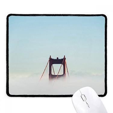 Imagem de Mousepad de borracha para jogos Fog Golden Gate Bridge Bay Cloud com borda costurada