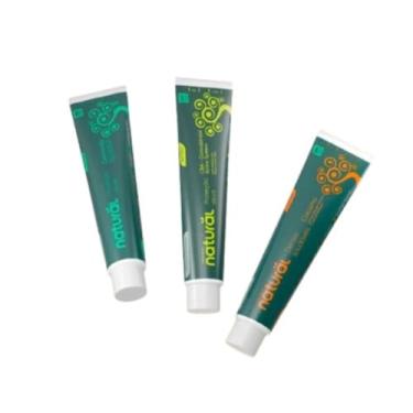 Imagem de Kit Sorriso Natural com 3 Cremes Dentais - Camomila, Melissa e Uva, Cúrcuma, Cravo e Melaleuca, CBA, Sálvia e Aloe Vera