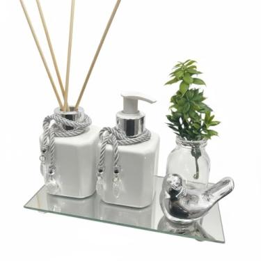 Imagem de Kit Lavabo Completo Frasco Pet 200ml Aromatizador e Saboneteira Com Bandeja Vaso Planta e Passarinho(Branco c/Prata)