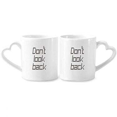 Imagem de Don't Look Back Conjunto de canecas de porcelana para casais, com citação inspiradora, alça de coração