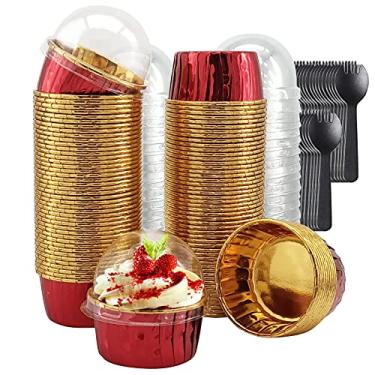 Imagem de Forros de cupcake com tampas de cúpula, pacote com 100, copos LNYZQUS de folha de 156 g, lata de muffin, envoltórios de cupcake grandes, suportes de ramekin de pudim de suflê para festa de Natal