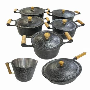 Imagem de Jogo de Panelas Preta em Alumínio Batido Fundido 7 Peças Craqueladas Grossa com Tampa de Alumínio