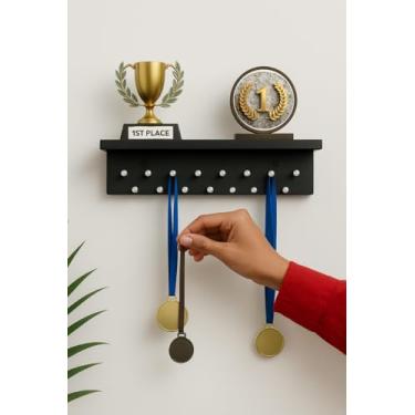 Imagem de Porta Medalhas e Troféus Premium, MDF, 15 Pinos, Prateleira Decorativa (Preto)