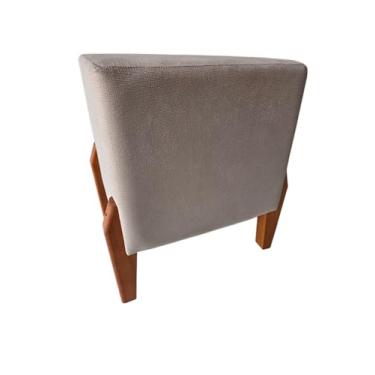 Imagem de Puff de Centro Quadrado Estofado em Veludo Pávia com Pés Madeira 42x34cm Cores Bege Marrom Cinza Sala Quarto Hall Decoração Moderna