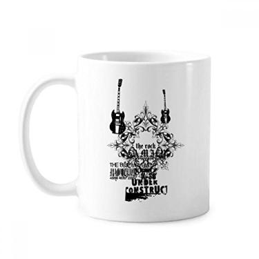 Imagem de Caneca de cerâmica com estampa de guitarra e música estilo gótico, xícara de porcelana de café