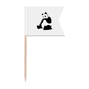Imagem de Bandeiras de palito de dente com contorno de panda do tesouro nacional da China, marcação de rotulagem para bolo de festa, prato de queijo