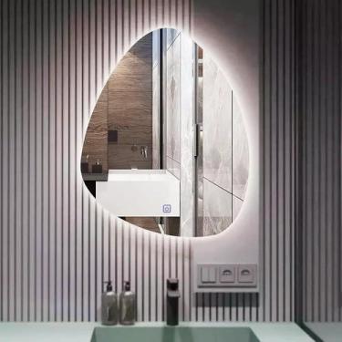 Imagem de Espelho orgânico decorativo iluminado com led frio 80x90cm - Woodglass