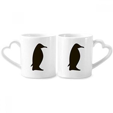 Imagem de Conjunto de canecas de porcelana de casal com desenho de animal de pinguim preto e coração