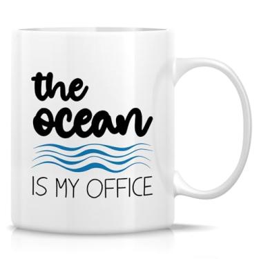 Imagem de Retreez Caneca engraçada de biólogo marinho - The Ocean Is My Office - xícara de café ou chá de cerâmica de 325 ml - Presente bem-humorado de biologia marinha para amantes da vida marinha - presente
