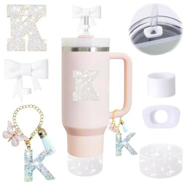 Imagem de Conjunto de 6 peças de acessórios de copo Stanley branco adequado para Stanley Cup 850 g 1,134 g, incluindo pingente de alça, adesivo inicial personalizado, topo de palha, bota de silicone brilhante,