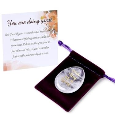 Imagem de ZHIYUXI One Day at A Time Pedra de quartzo transparente para ansiedade pensando em você, presentes para mulheres, pedras inspiradoras para alívio do estresse You Got This Sobriety Gifts for Her