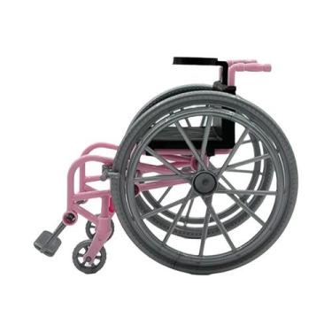 Imagem de Cadeira De Rodas Miniatura Móvel E Realista Para Bonecas Ken, Acessóri