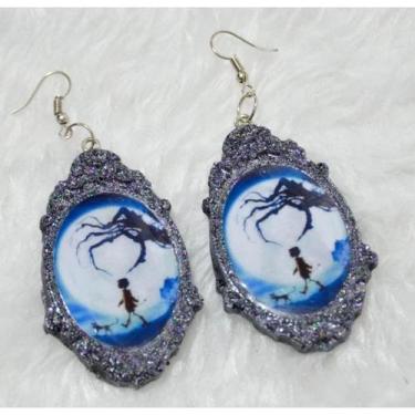 Imagem de lindo Par de brincos Coraline  terror cute arte resinada super leve - 