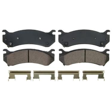 Imagem de O conjunto de pastilhas de disco de cerâmica Wagner QuickStop ZD785 inclui equipamento de instalação de pastilha, dianteiro