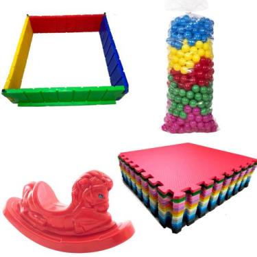 Imagem de Kit Brincadeira Infantil  Cercado, Cavalo de Brinquedo e Acessórios - 