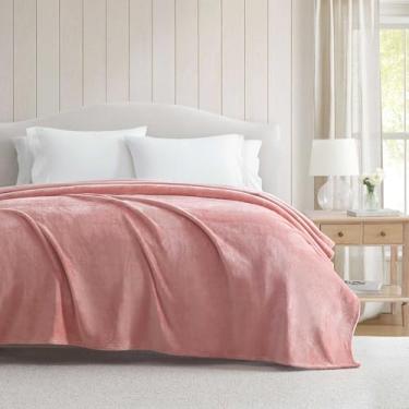 Imagem de Martha Stewart - Cobertor King Size, cobertor de lã de pelúcia ultramacio com costura dupla, 350 g/m², roupa de cama de peso médio para cama ou sofá (Bedford Solid Pink)