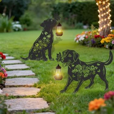 Imagem de LIRAVENO Luzes solares para decoração de jardim – 2 peças de estátuas de metal para cães, estacas decorativas ao ar livre, com lanterna, impermeável, pátio, gramado, ornamentos, decorações de Natal