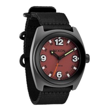 Imagem de NIXON Relógio analógico masculino Clutch 42 A1447-100 m resistente à água (mostrador do relógio de 42 mm, resistente à abrasão, pulseira de nylon de secagem rápida), Metálico fosco/molho picante