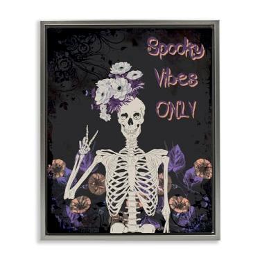 Imagem de Stupell Industries Spooky Vibes Only Skeleton Gray Framed Floater Canvas Wall Art, design por Radhika Modi, 78 x 63 cm