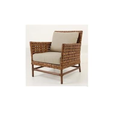 Imagem de Poltrona Xavante- Coleção Amazônia Apuí e tiras de couro revestida duplamente. Área interna Tecido sarja cor café com leite