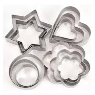 Imagem de Kit Cortador Inox Redondo, Estrela, Coração, Margarida 12 Pçs - MUNDO 