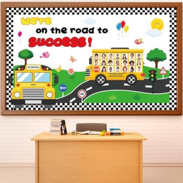 Imagem de gisgfim Quadro de avisos de volta às aulas, decoração de sala de aula, recortes de ônibus escolar, estamos no caminho para o sucesso, quadro de avisos para sala de aula, porta de volta às aulas, lousa
