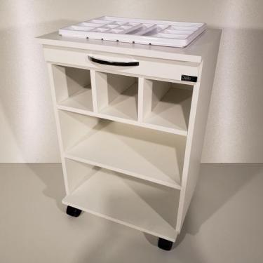 Imagem de Mesa Auxiliar Odontológica Com 5 Nichos + Bandeja - Deki Móveis Clínic