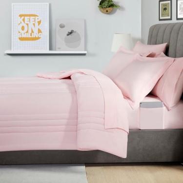 Imagem de Conjunto de edredom Queen listrado acolchoado – Conjunto elegante com edredom, protetor de colchão, conjunto de lençóis e fronhas — design listrado sofisticado para casa e quartos de hóspedes, rosa