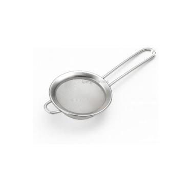 Imagem de Peneira de Cozinha em Aço Inox, 10cm de Diâmetro, 22cm de Altura, Malha Fina, com Cabo Longo e Apoio Lateral, 35g