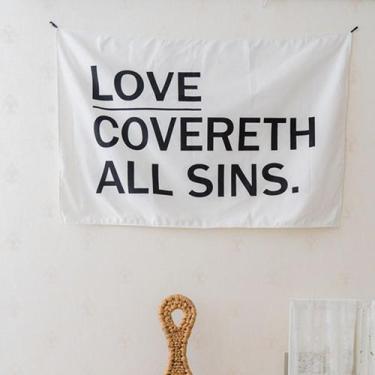 Imagem de Tapeçaria de parede Love Covereth All Sins 140x70cm, microtecido - Yiw