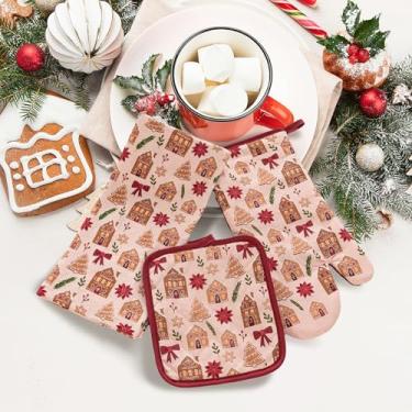 Imagem de Toalha de prato e porta-panelas para cozinha de férias – Conjunto de 3 casas de pão de gengibre rosa 100% algodão, design de árvores e poinsétia – um (1) toalha de cozinha, uma (1) luva de forno e um