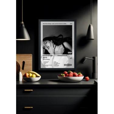 Imagem de Quadro Decorativo Olivia Rodrigo GUTS (Grayscale) Com Vidro Tamanho:21