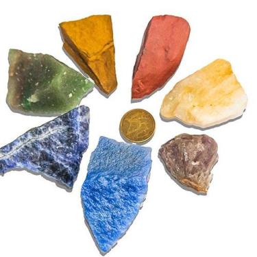 Imagem de Kit de 7 Pedras Brutas Naturais dos Chakras - 25 mm - CristaisdeCurvel
