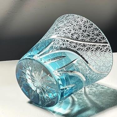 Imagem de suigetsu Vidro Edo Kiriko copo de uísque de cristal cortado à mão, design de padrão geométrico tradicional japonês (coração do oceano)