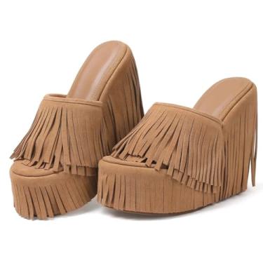 Imagem de CYNLLIO Sandálias femininas com franja plataforma elegante salto cunha sapatos boho verão sem cadarço bico aberto chinelos de praia com borlas, Marrom, 38