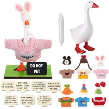 Imagem de RattanView 23 peças de porta-chaves magnéticas de ganso linda estátua de ganso de resina com mini roupa de malha gravável sinais intercambiáveis giz para novo apartamento presente de inauguração de