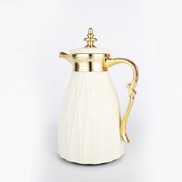 Imagem de Garrafa Térmica 700ML Para Café Chá Design Luxo Cor Branca com Detalhes Dourados