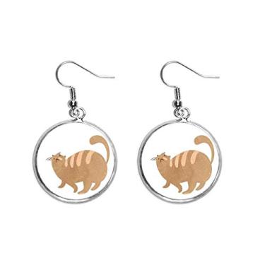 Imagem de Brinco feminino com pingente de orelha de gato gordo marrom em aquarela