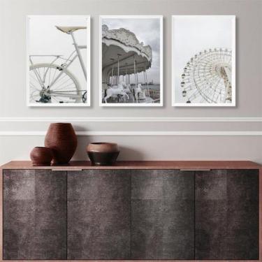 Imagem de Kit 3 Quadros Minimalistas Fotografias Brancas- Bicicleta Carrossel 33